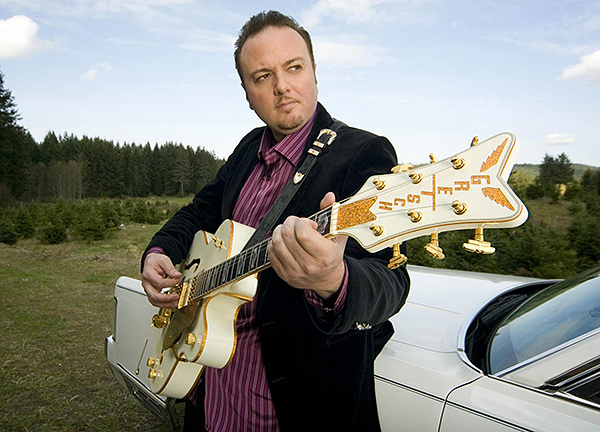 David Gogo with Special Guest Hadden Sayers Band